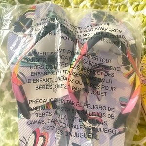 Vera Bradley flip flops size 7-8 NWT butterflies